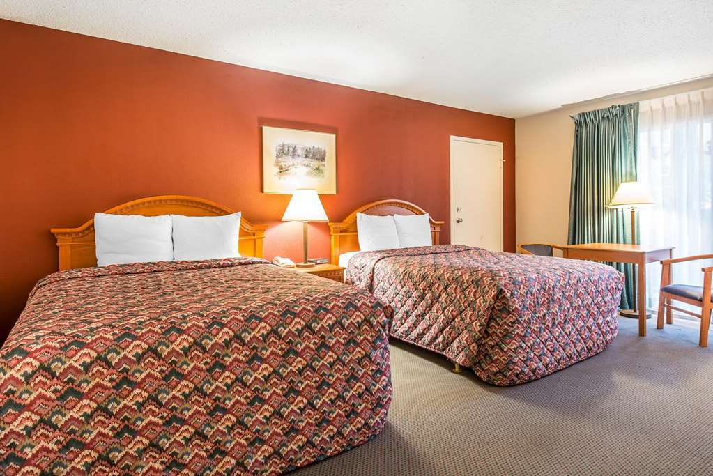 Rodeway Inn Cow Palace Lamar Exterior photo